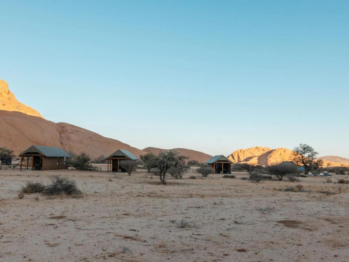 Spitzkoppe Cabin Camp Usakos Buitenkant foto